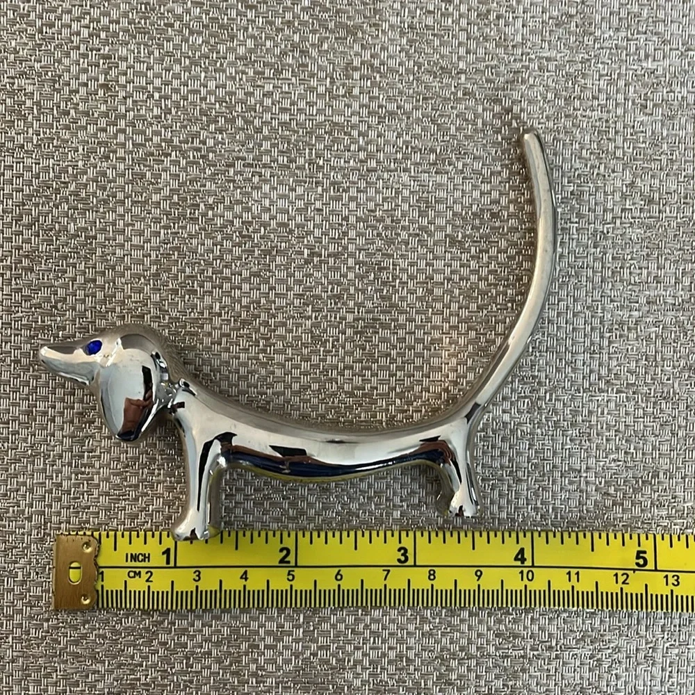 N/A silver dog